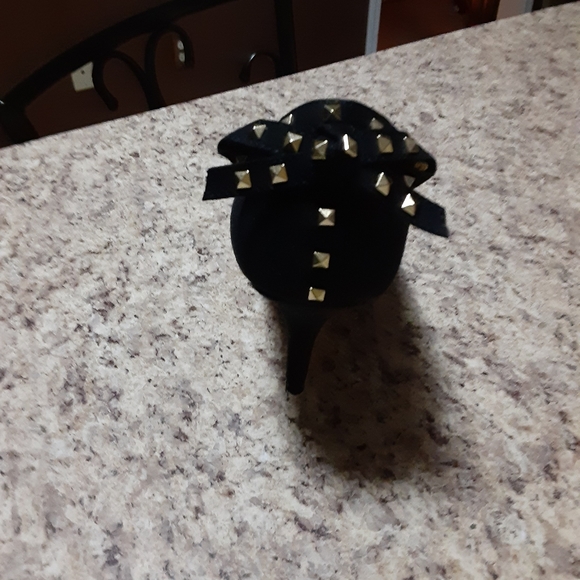 ❤️ FINAL REDUCTION Studded Pumps - Picture 8 of 8